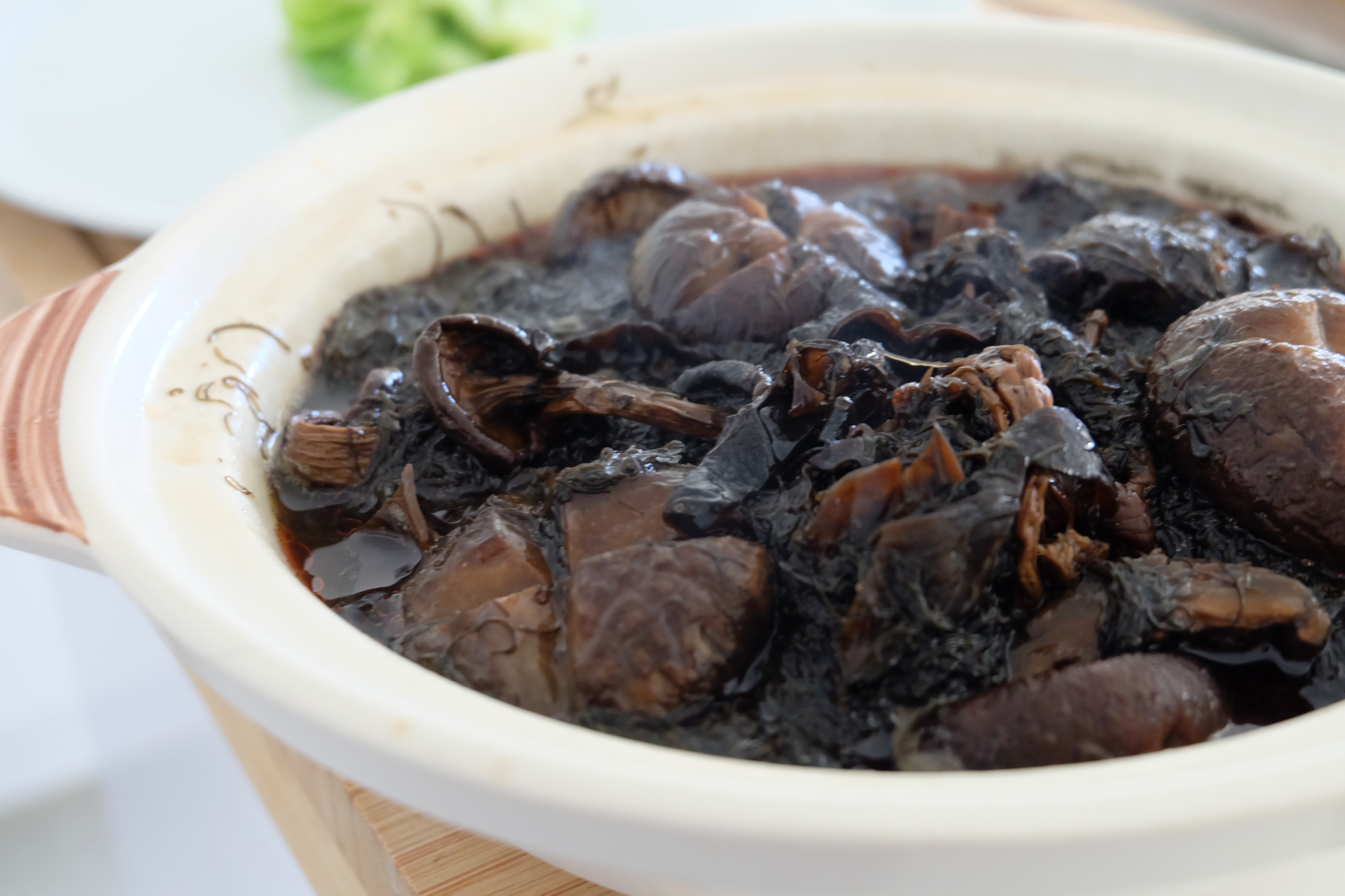 Haoshi Facai (Stewed Facai with Dried Oysters, Dried Mushrooms and Lettuce ) 蠔豉髮菜 - A Cantonese New Year Dish