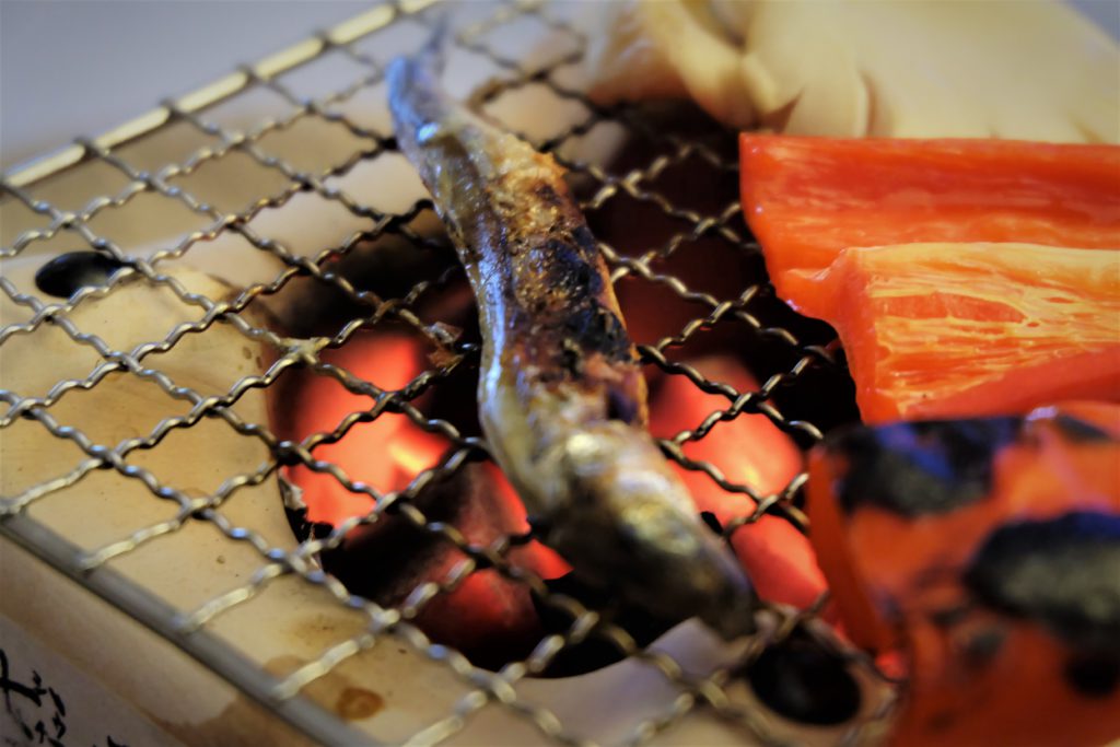 Enjoy the Art of Japanese Table Grill with a Traditional Shichirin Hida Konro 七輪飛騨こんろ CARRY IT