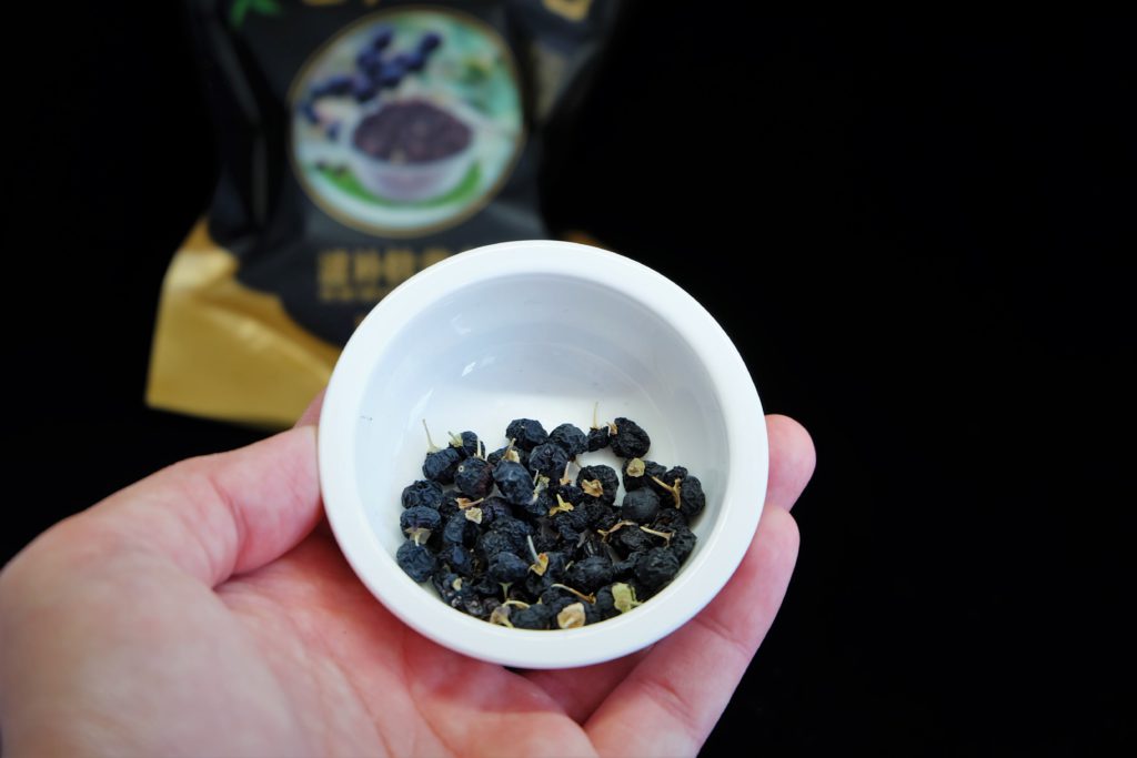 Carry It Like Harry - Meet Black Goji Berries 黑枸杞: The Most Powerful Anti-Oxidant in the World